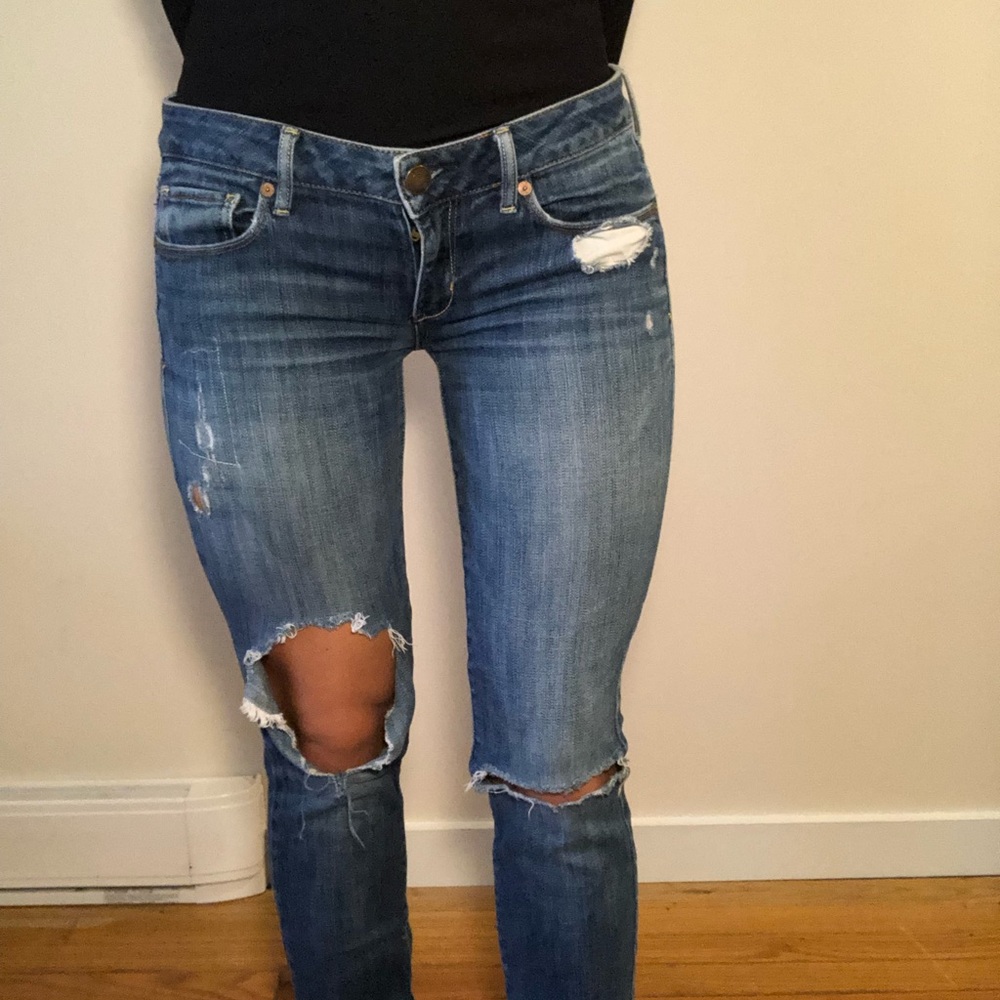 American eagle distressed skinny jeans. Sz 6.